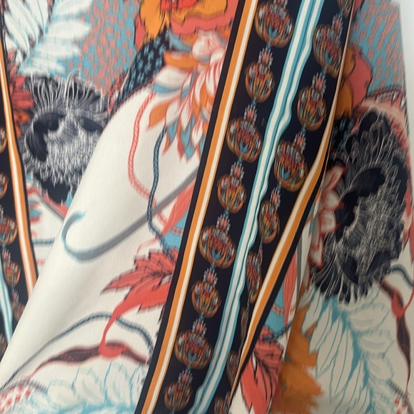 Beautiful floral top in 3x - Picture 3 of 4